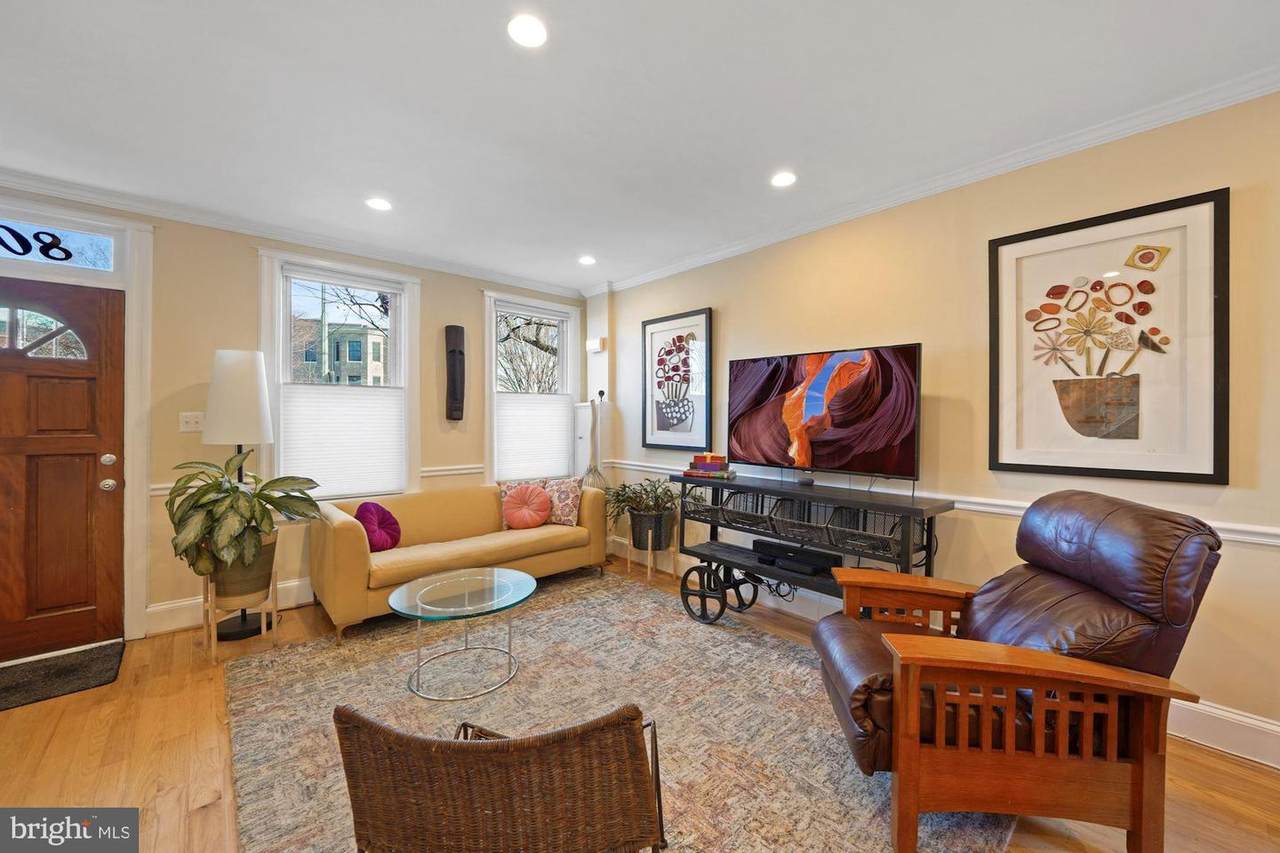 807 Kentucky Avenue - Photo 1
