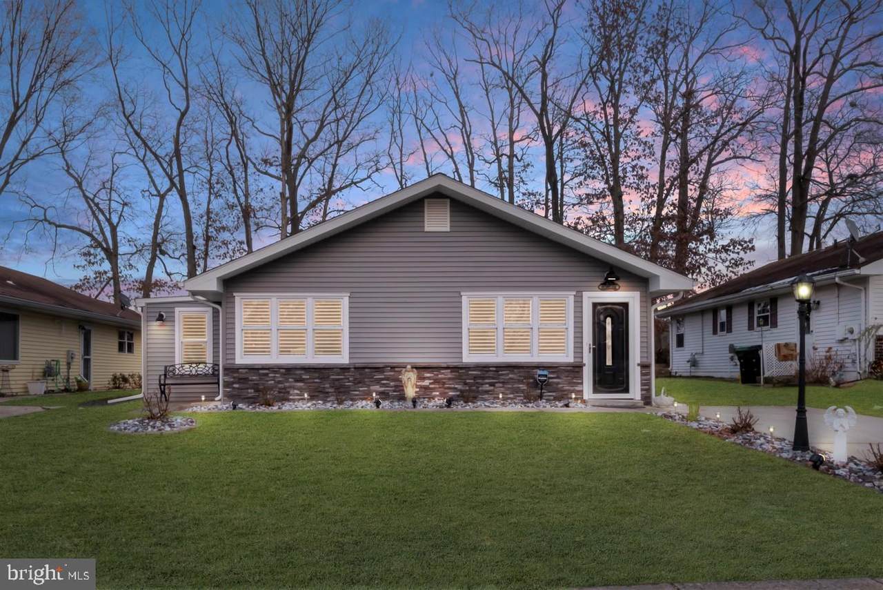 8 Poplar Avenue - Photo 1