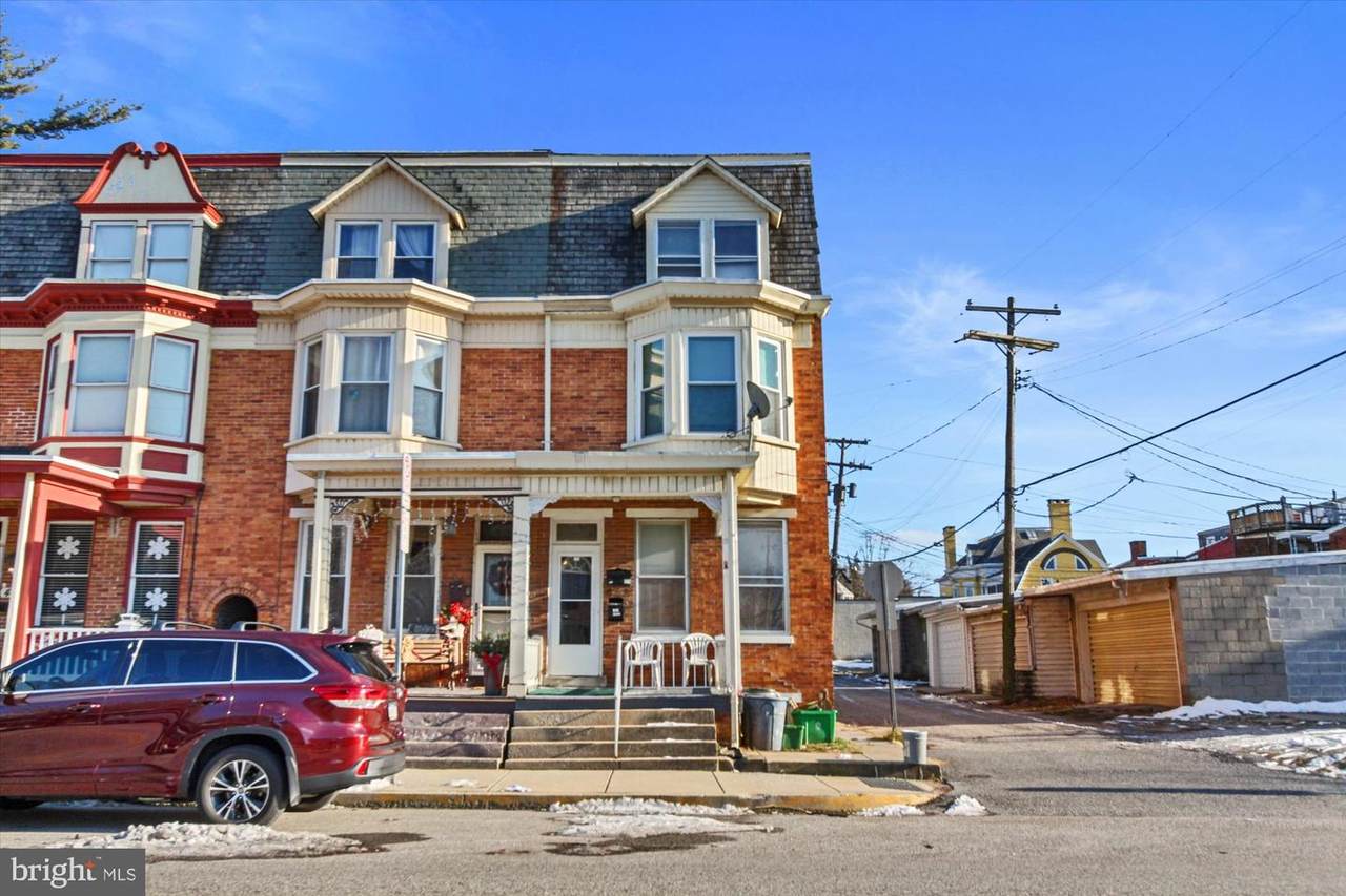 468 Pennsylvania Avenue - Photo 1