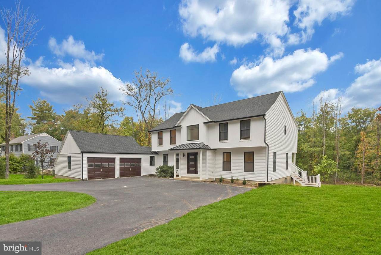 61 Heather Lane - Photo 1