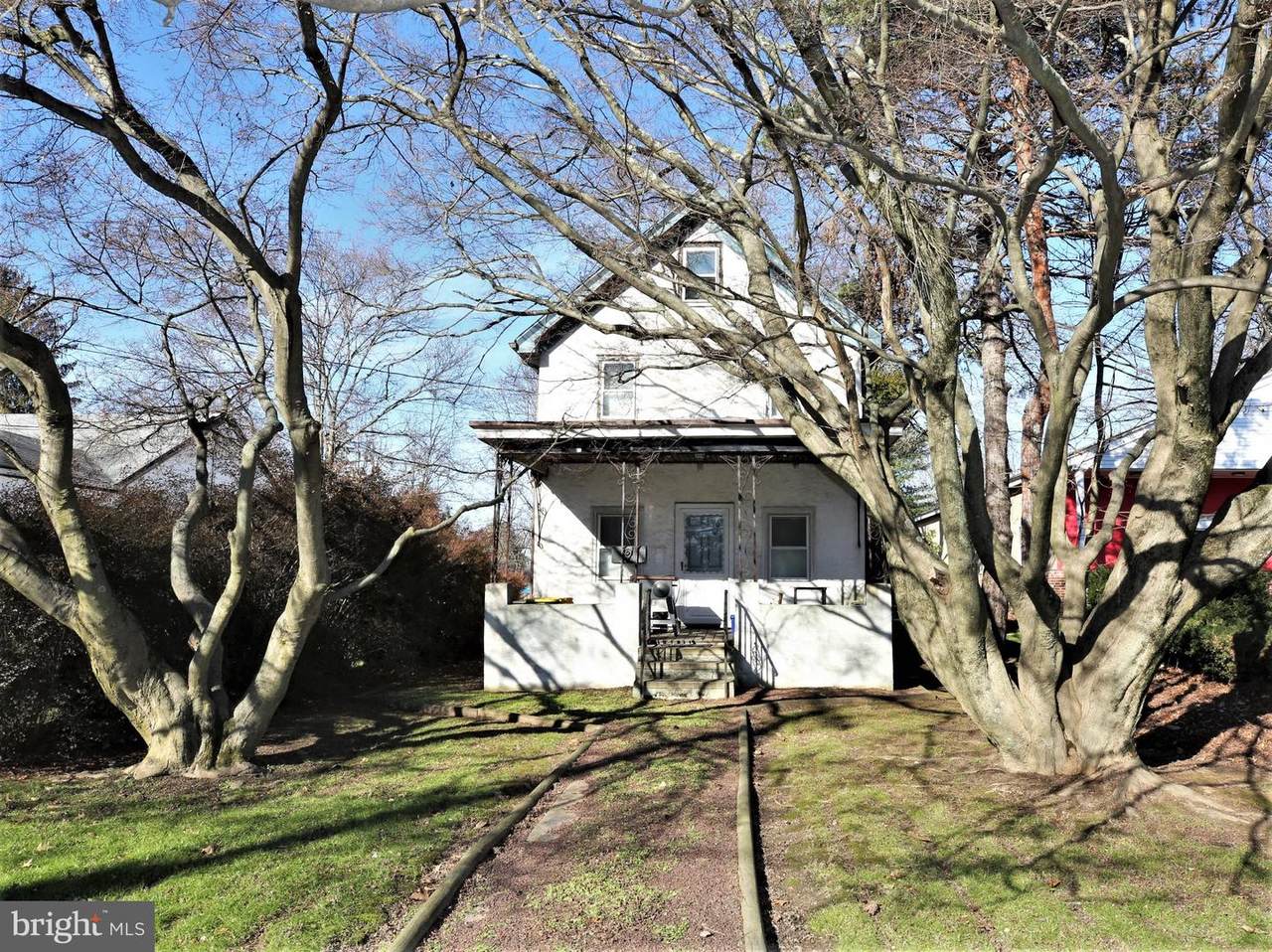 20 Upper Ferry Road - Photo 1