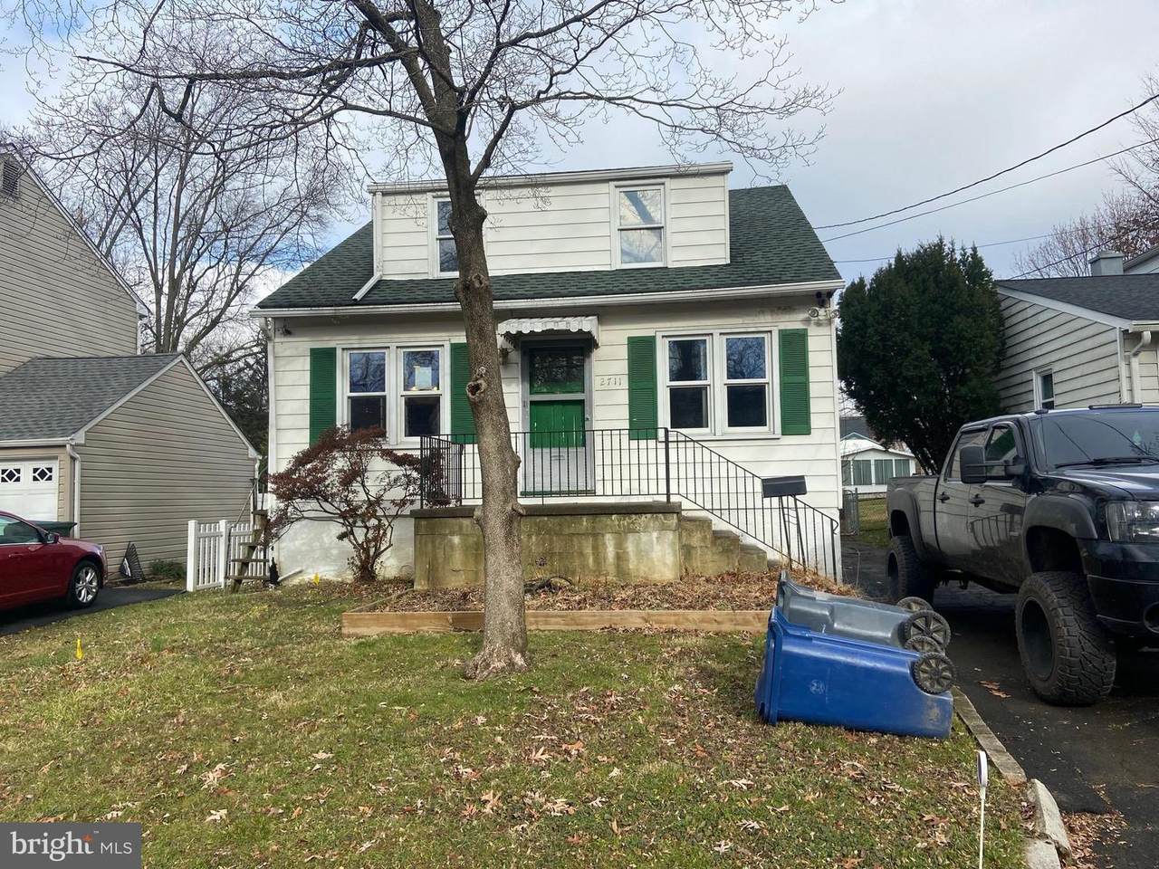 2711 Taft Avenue - Photo 1