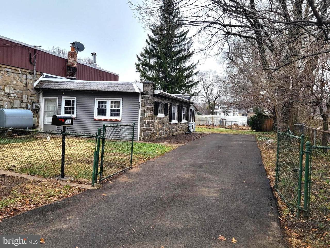 314 Wynnewood Avenue - Photo 1