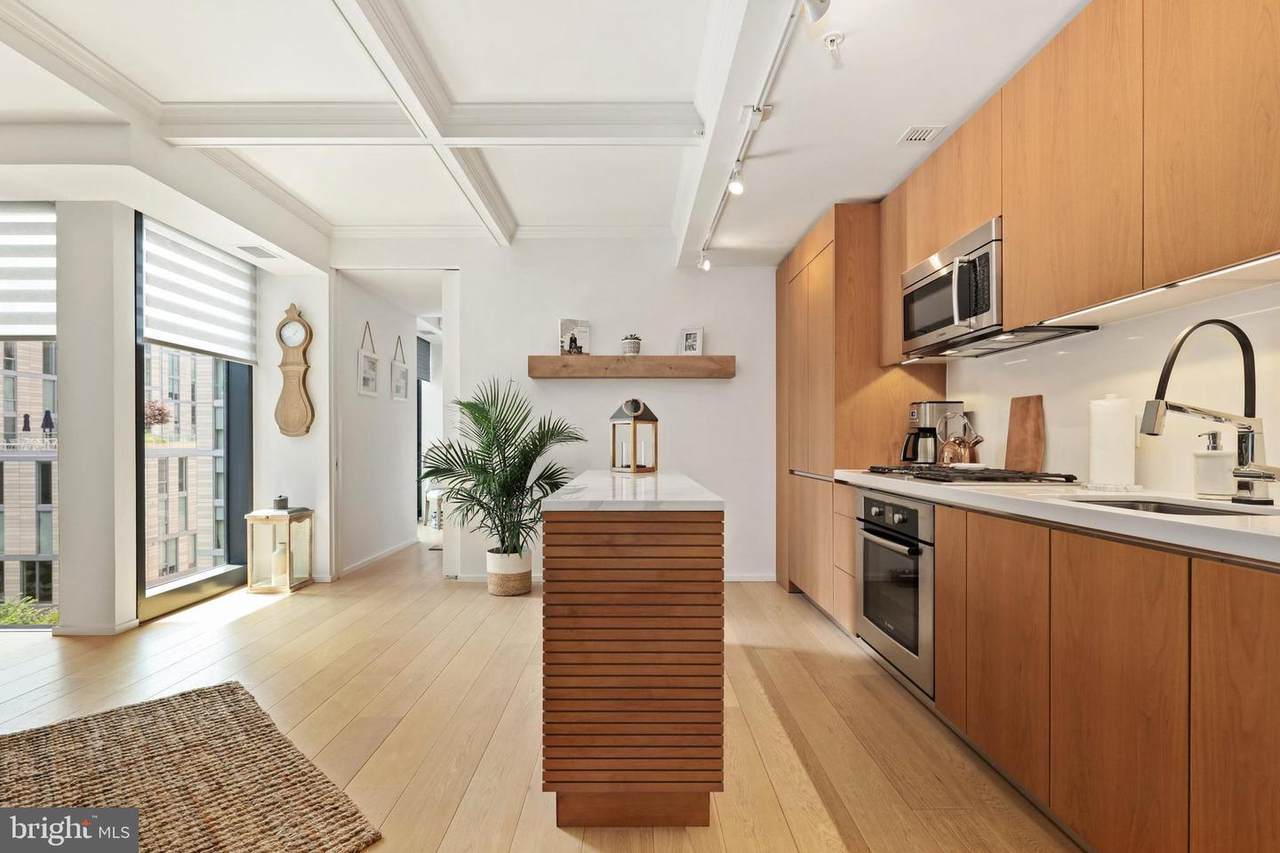 920 I Street - Photo 1