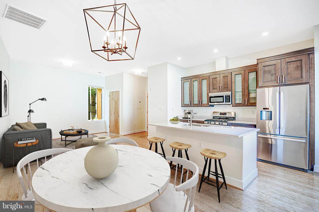 2360 Champlain Street - Photo 1