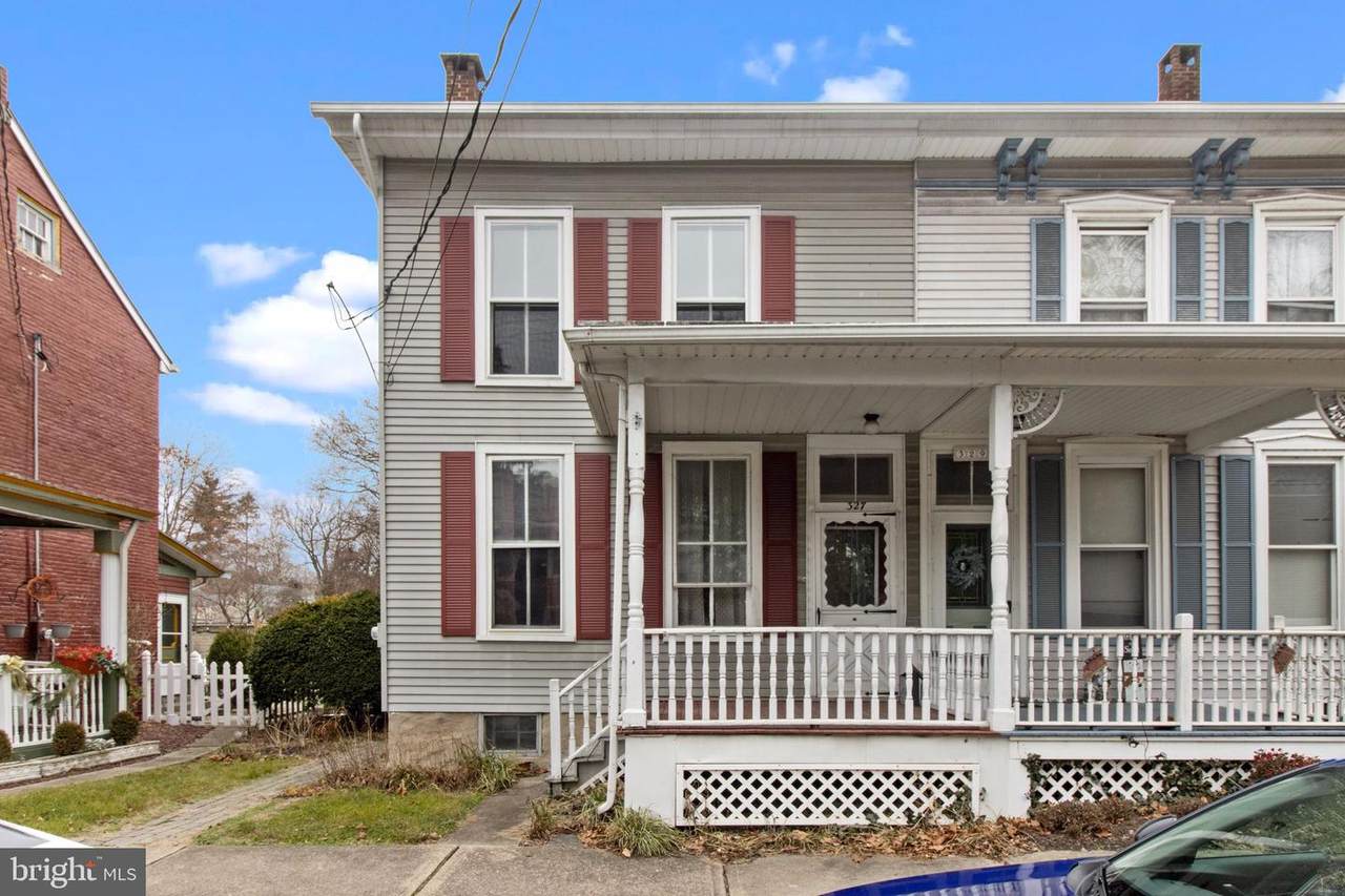 327 Water Street - Photo 1