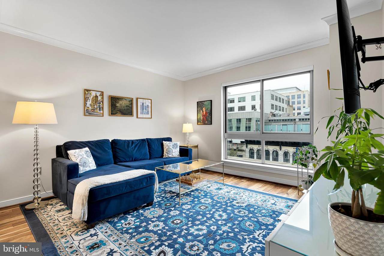 777 7TH Street - Photo 1