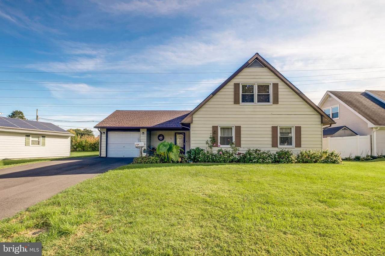36 Holbrook Lane - Photo 1