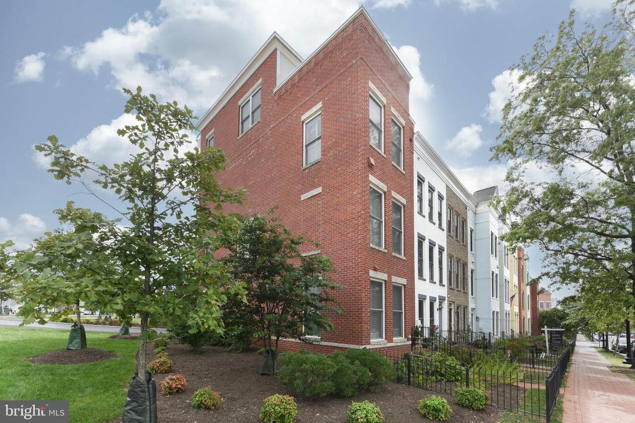 800 3RD Street - Photo 1