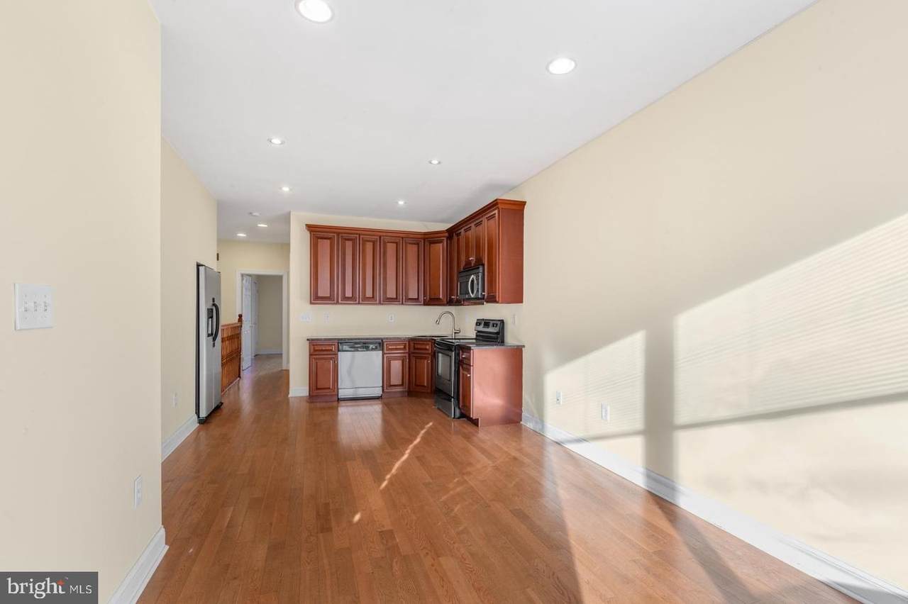 2005 Carpenter Street - Photo 1