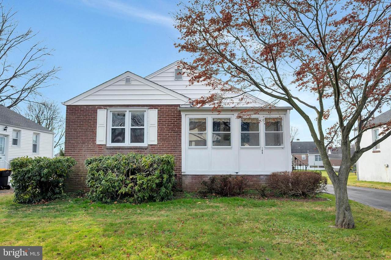 108 Lexington Drive - Photo 1