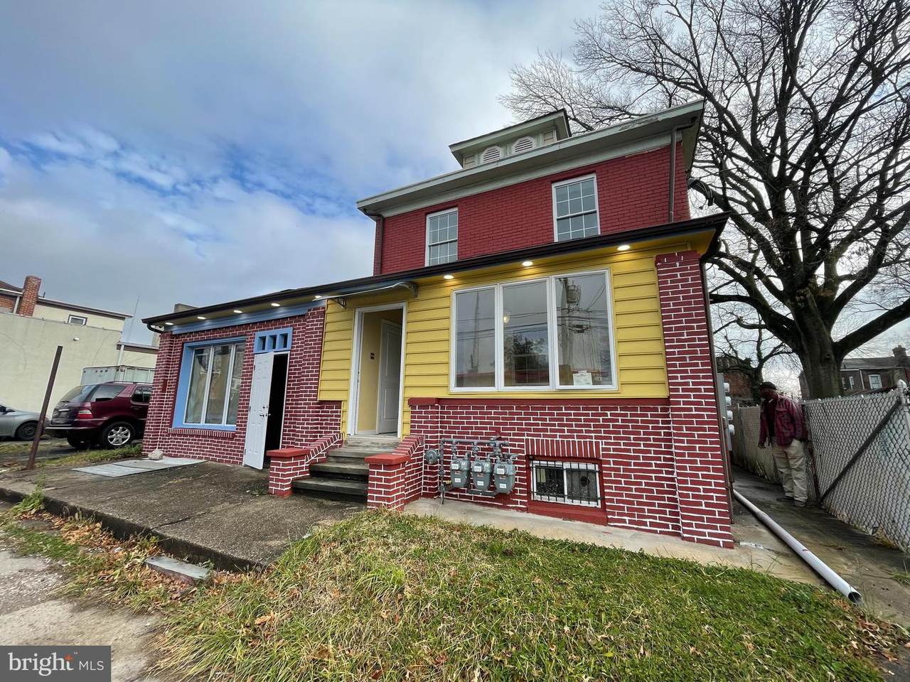 848 Calhoun Street - Photo 1