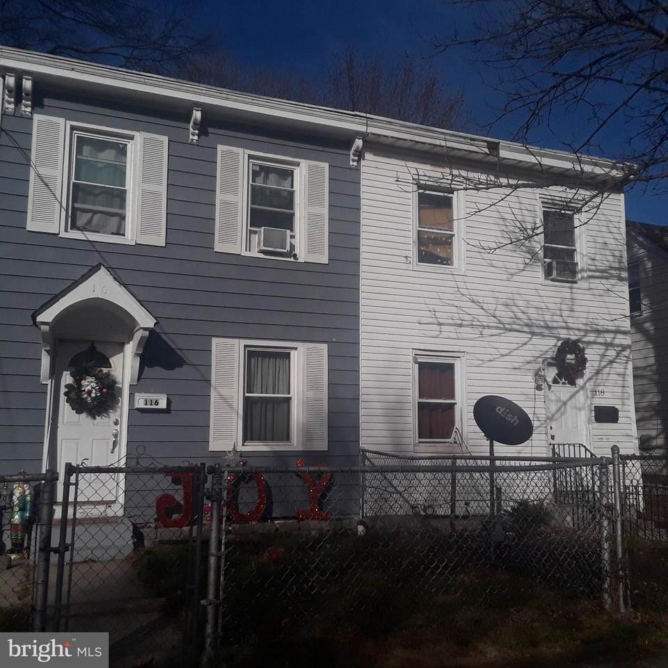 118 Temple Street - Photo 1