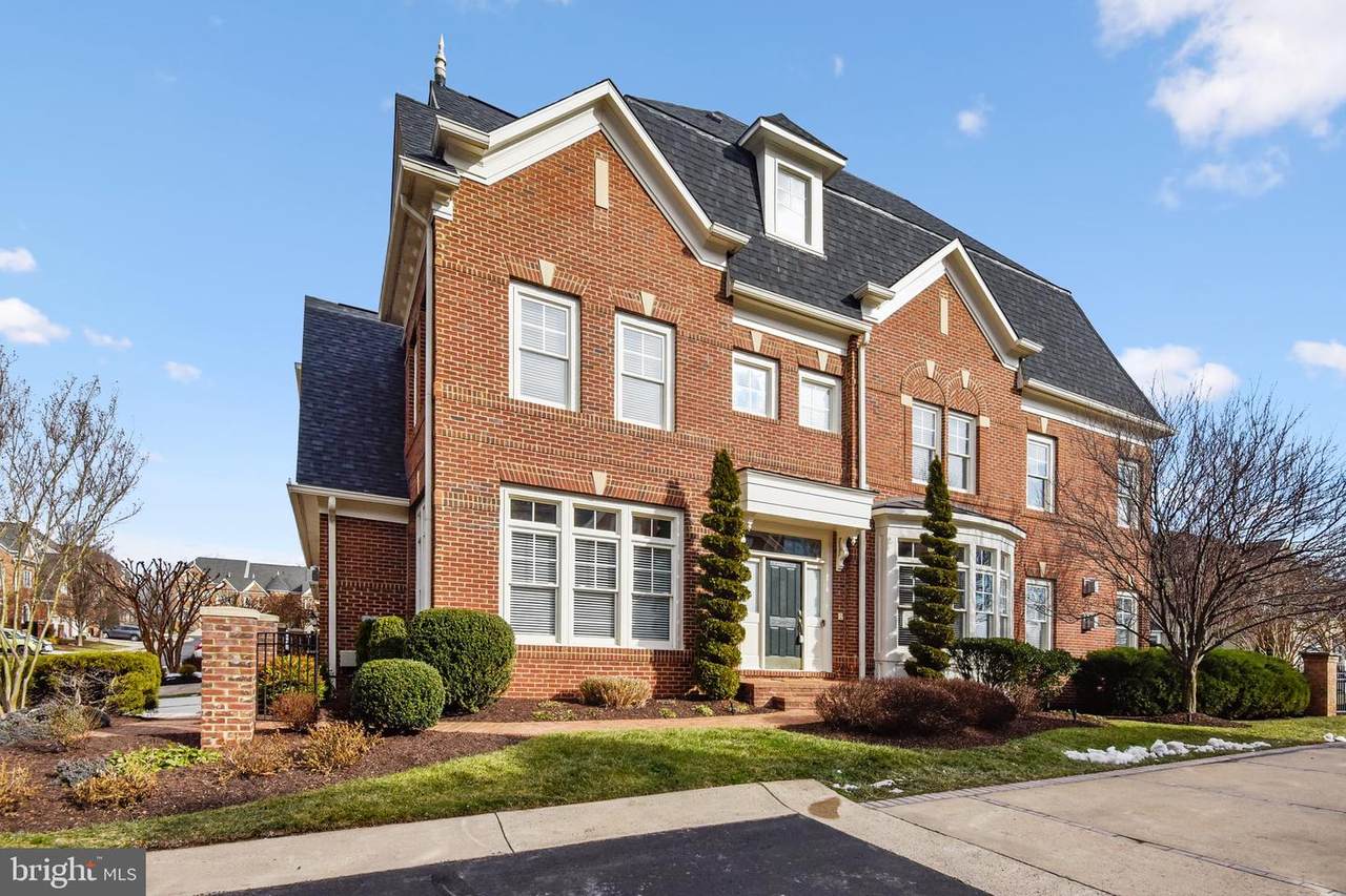 43695 Burning Sands Terrace - Photo 1