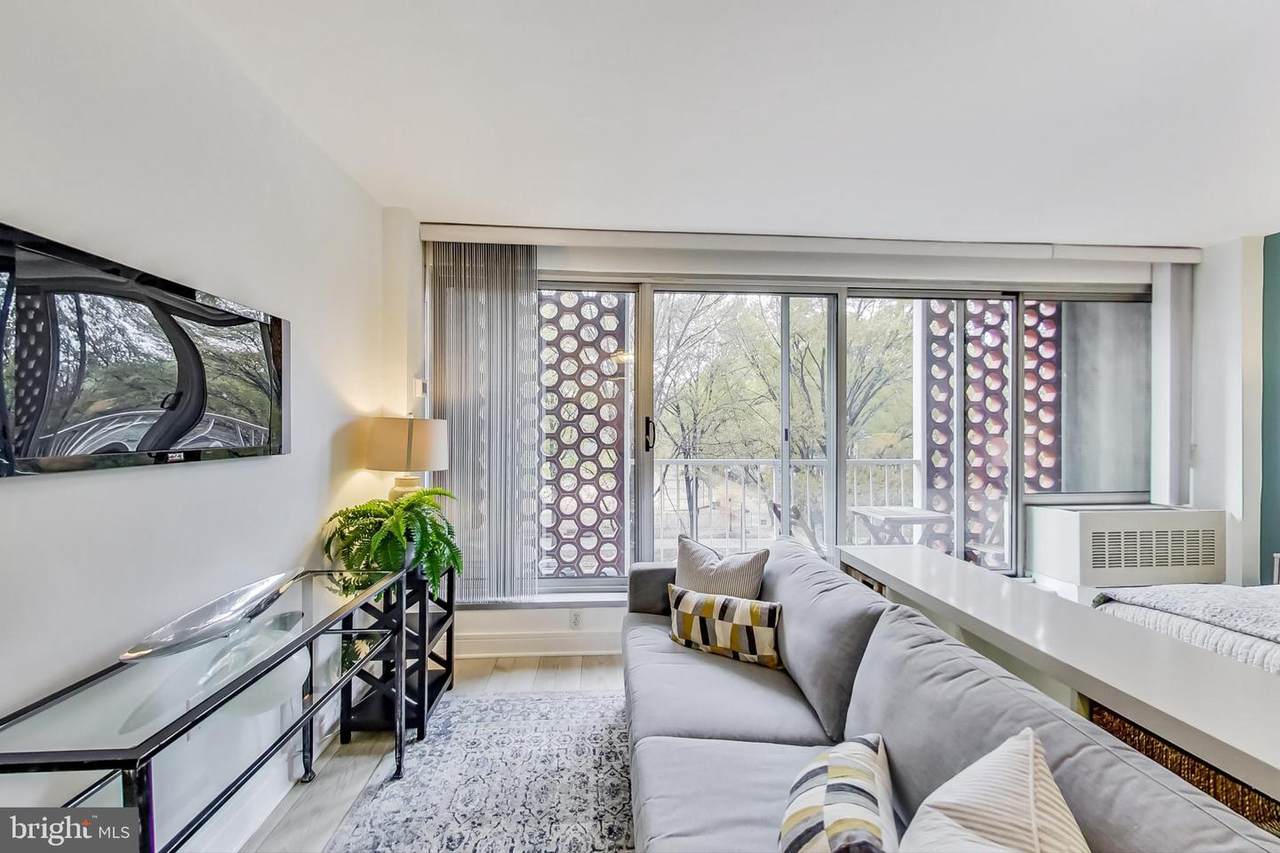 800 4TH Street - Photo 1