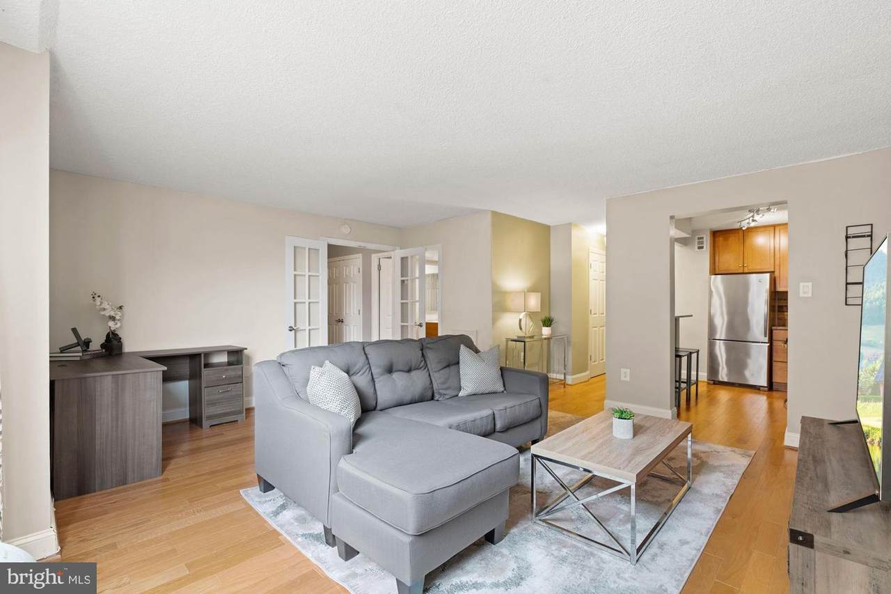 1325 18TH Street - Photo 1
