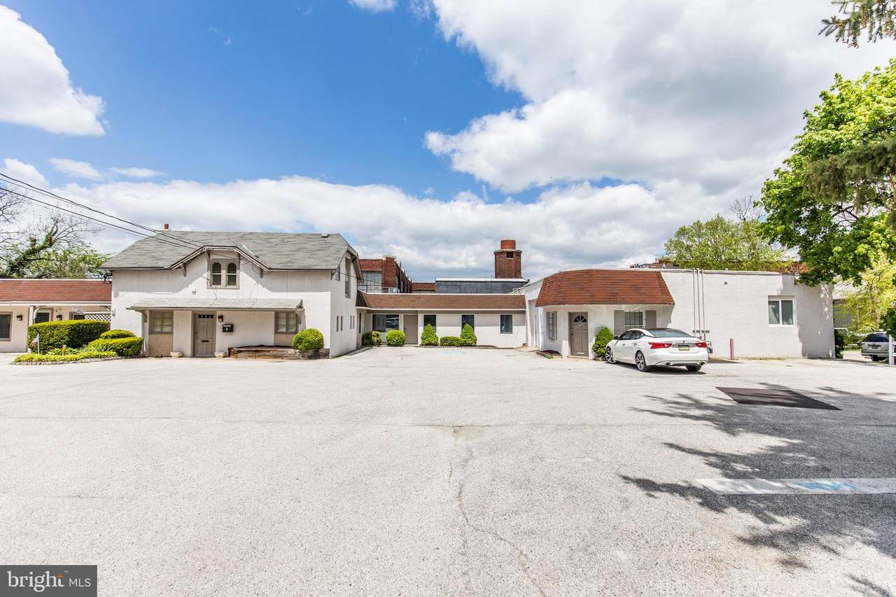 110 Ardmore Avenue - Photo 1