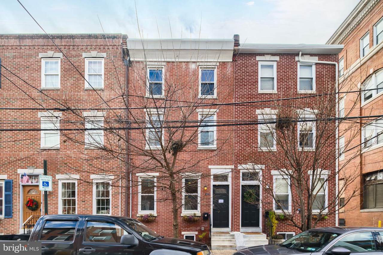 1636 Eyre Street - Photo 1