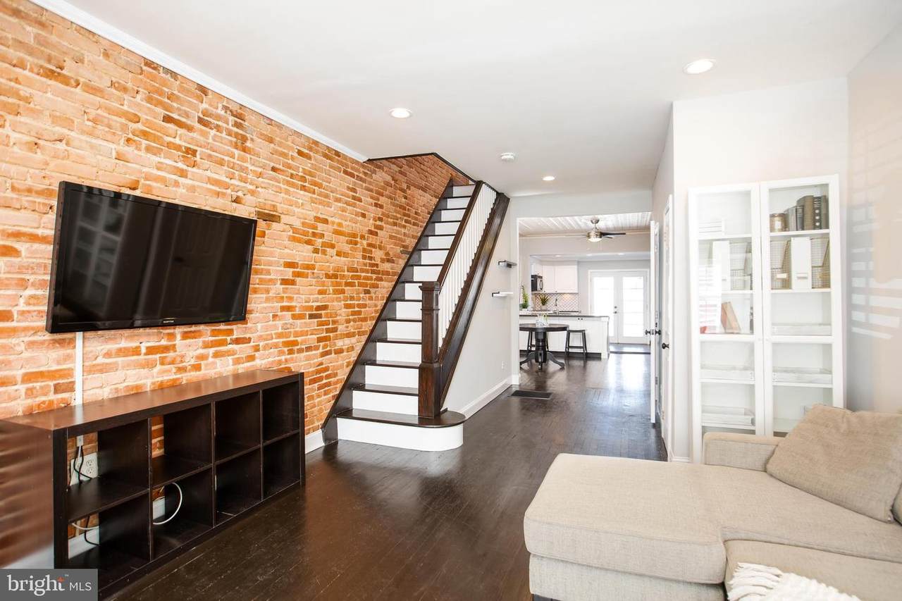 128 Clinton Street - Photo 1