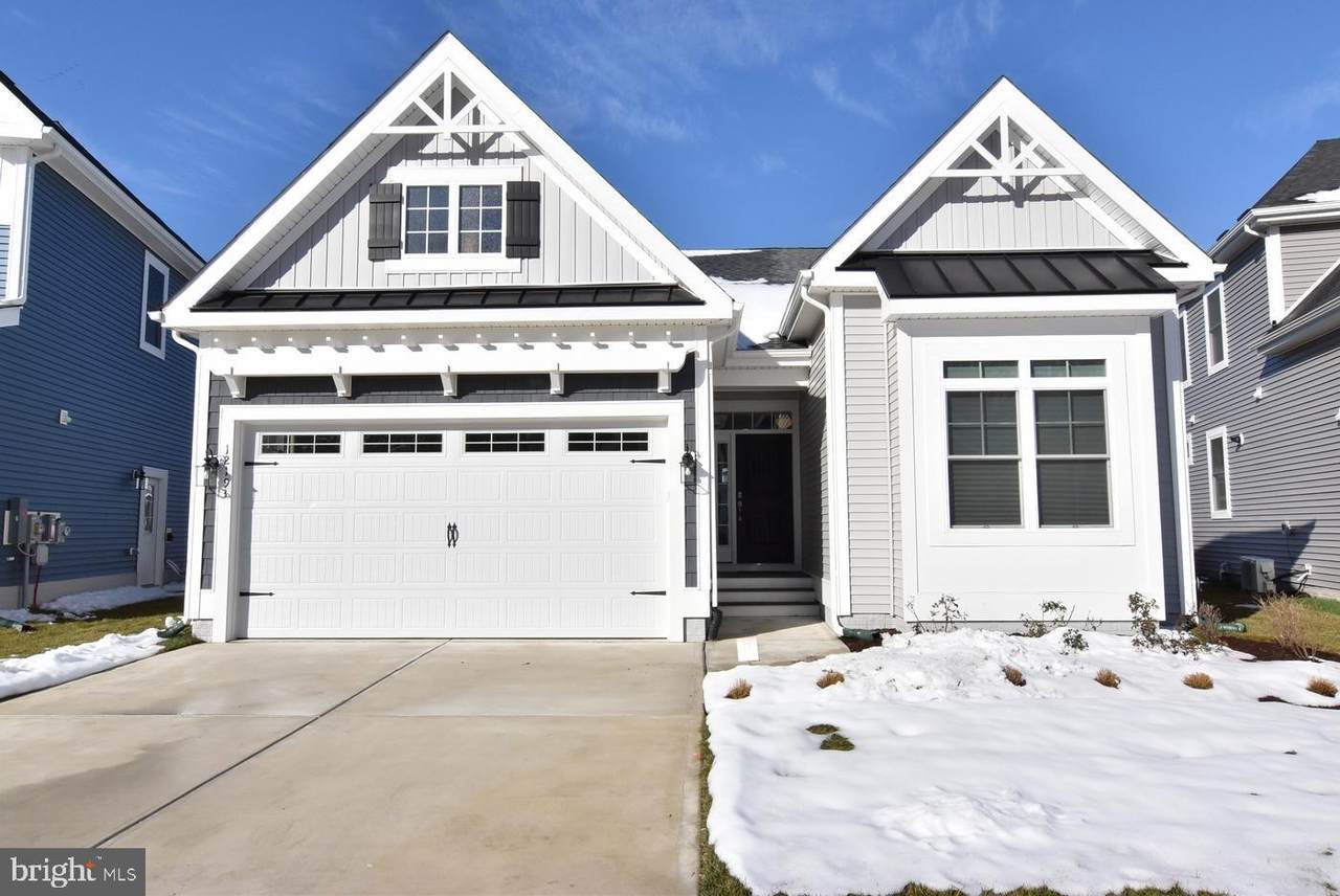12193 Collins Road - Photo 1