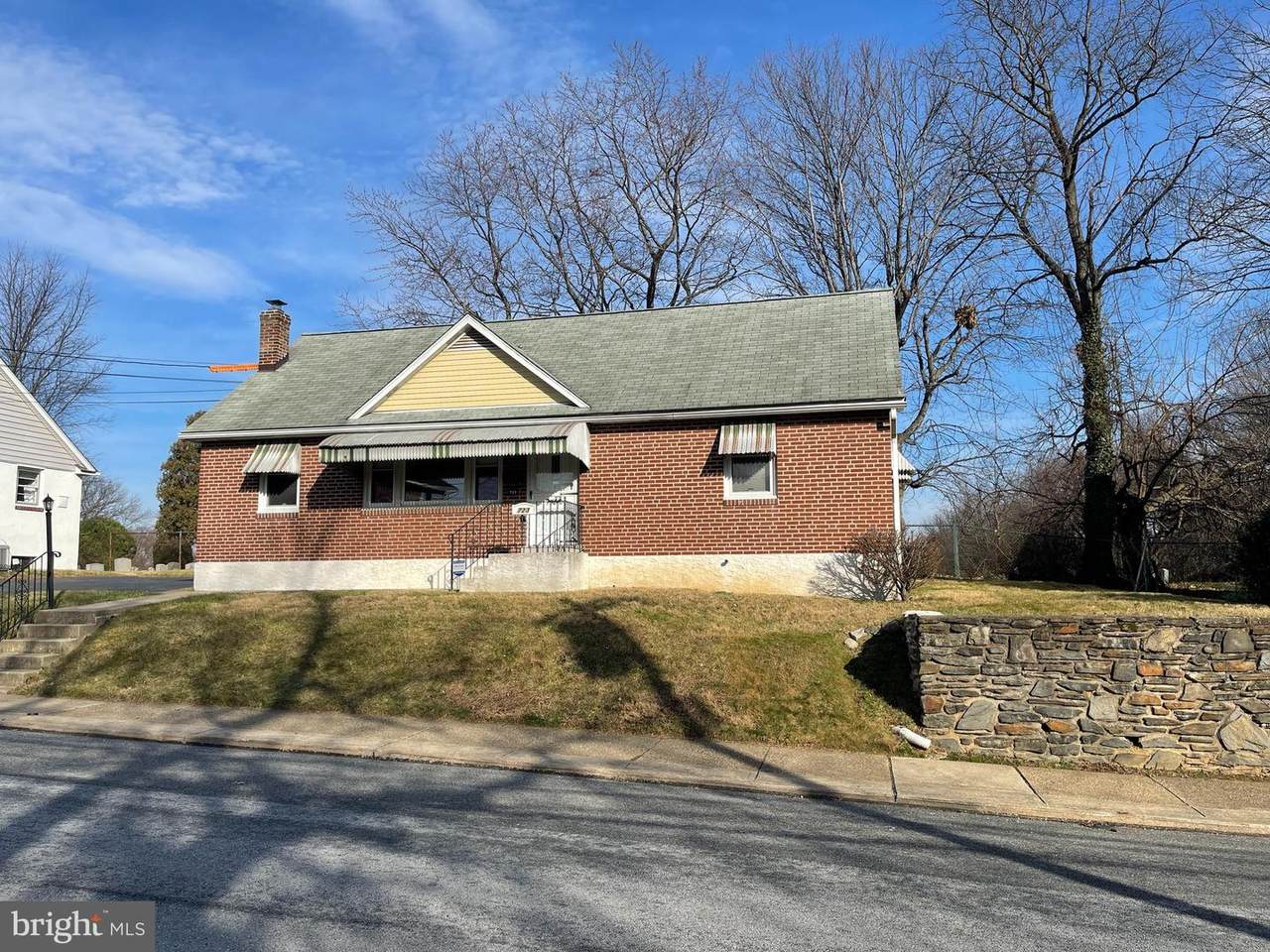 723 Sharon Avenue - Photo 1