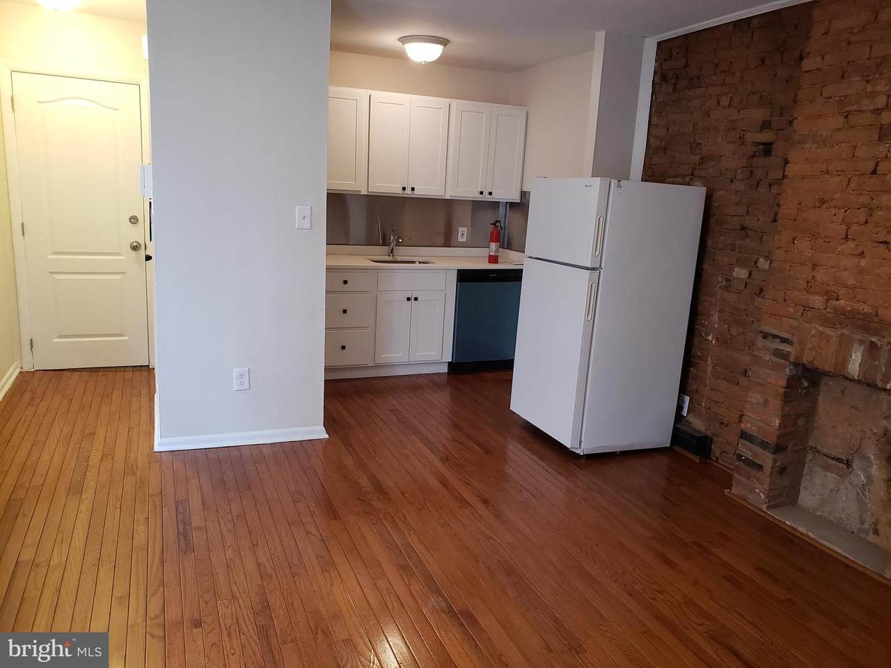 414 15TH Street - Photo 1
