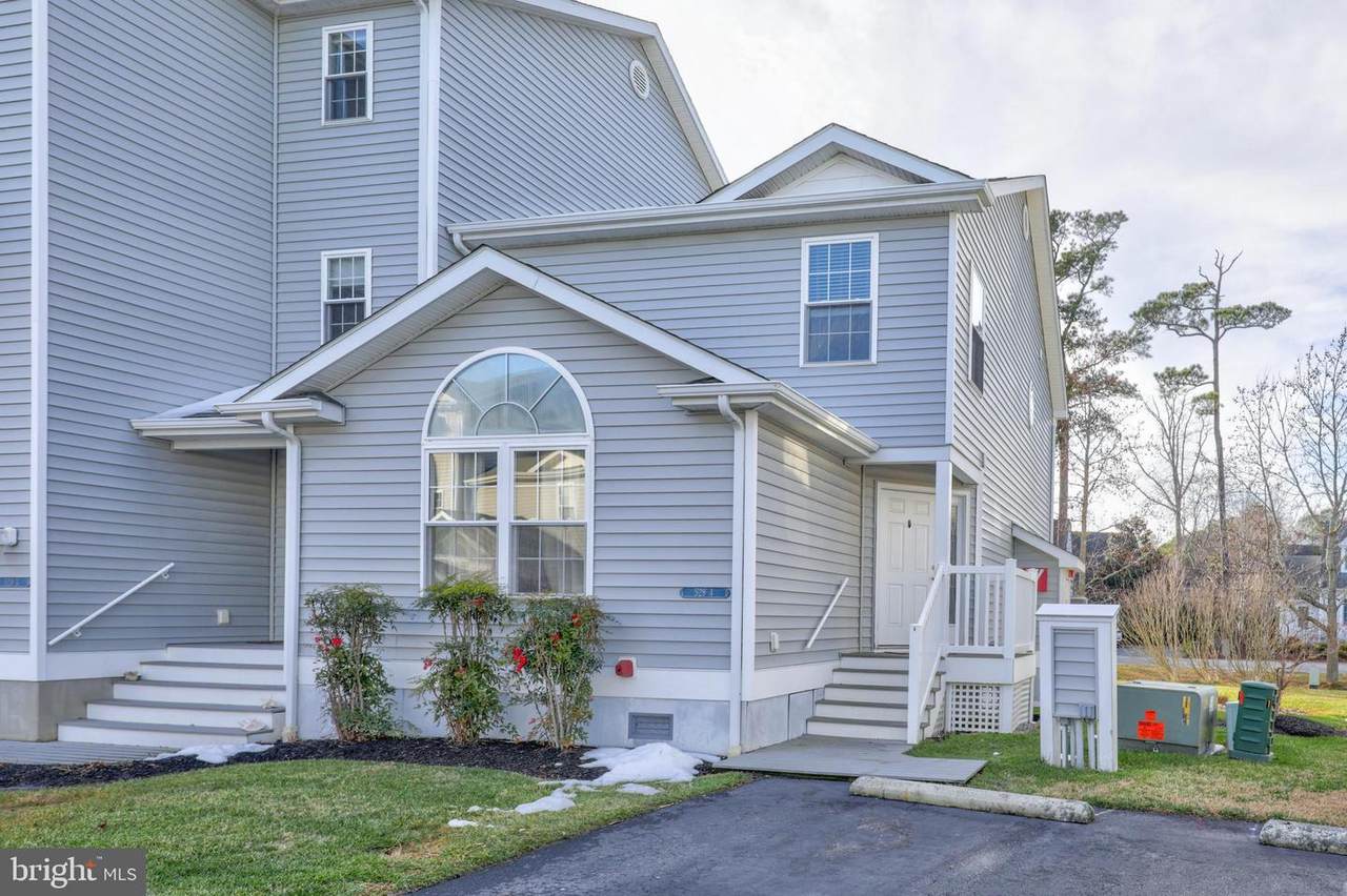529 Yacht Club Drive - Photo 1