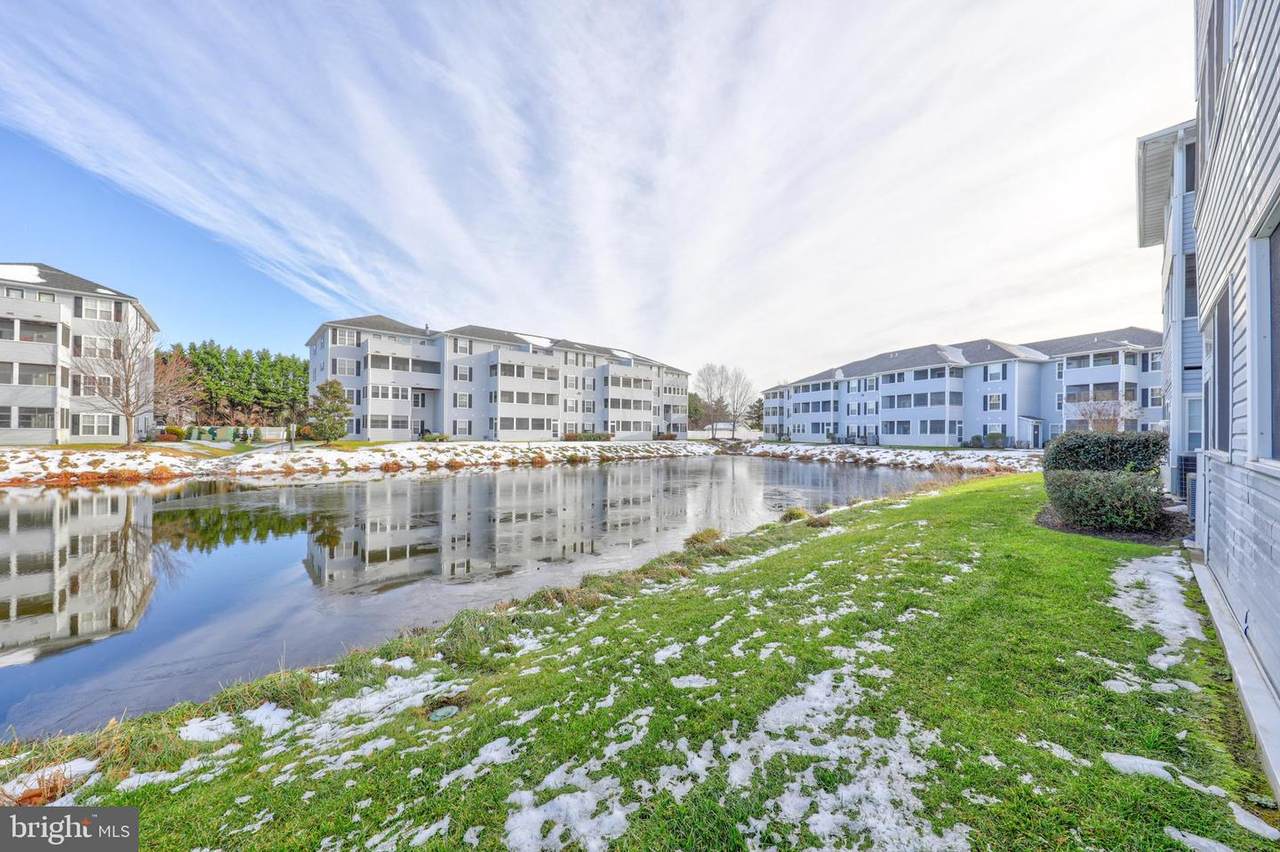3400 Sanibel Circle - Photo 1
