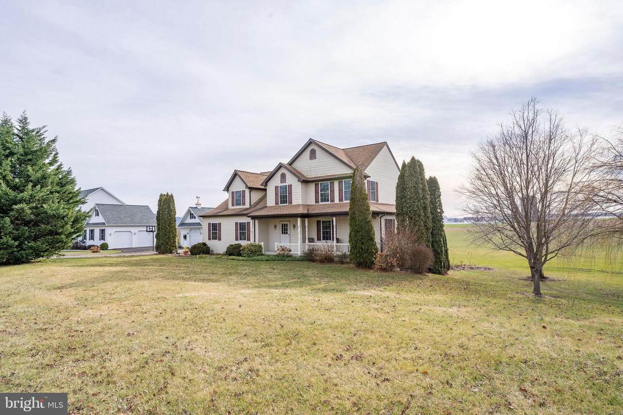 108 Country Lane - Photo 1