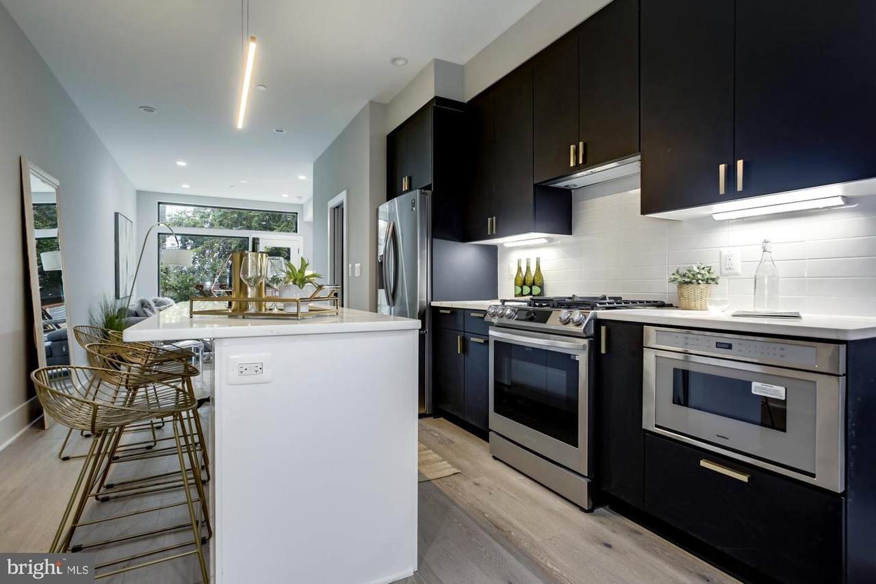 1615 6TH Street - Photo 1