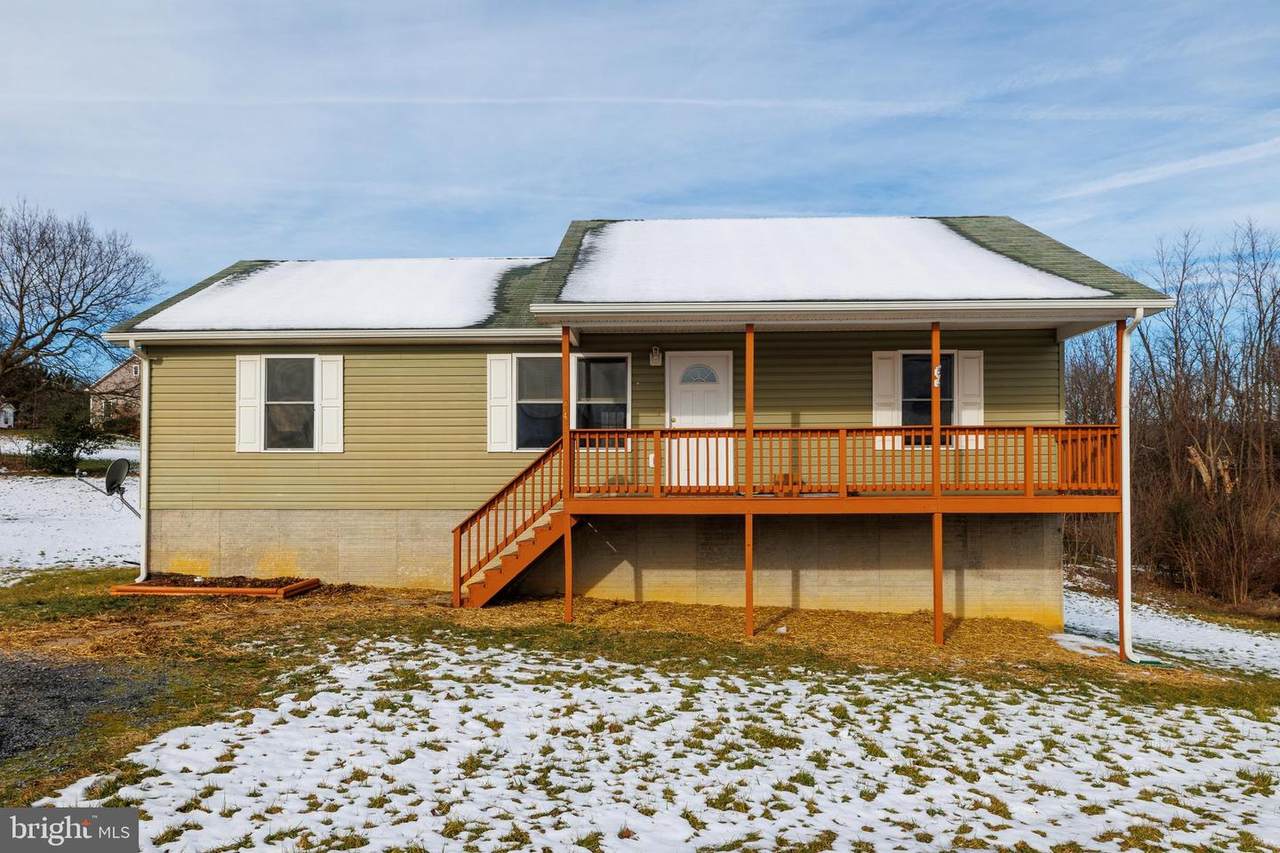 443 Summit Avenue - Photo 1