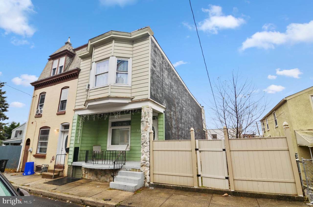 326 Locust Street - Photo 1
