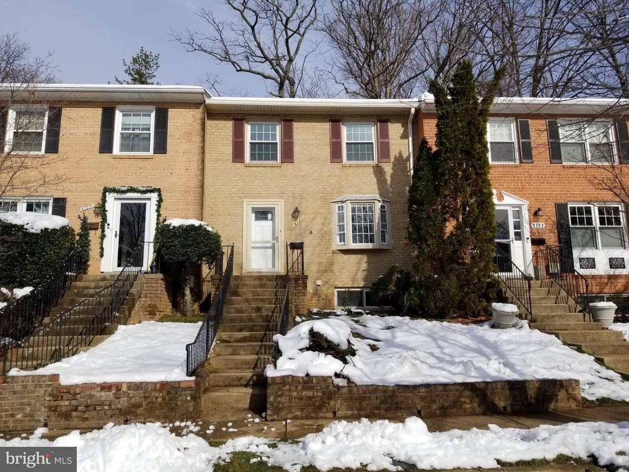 4727 Exeter Street - Photo 1