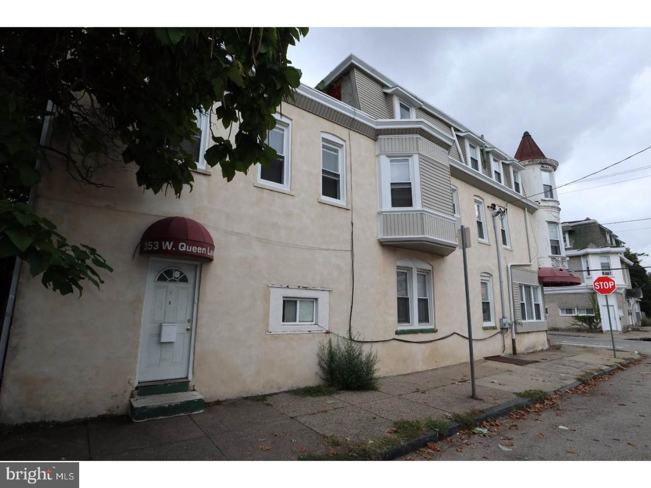 353 Queen Lane - Photo 1