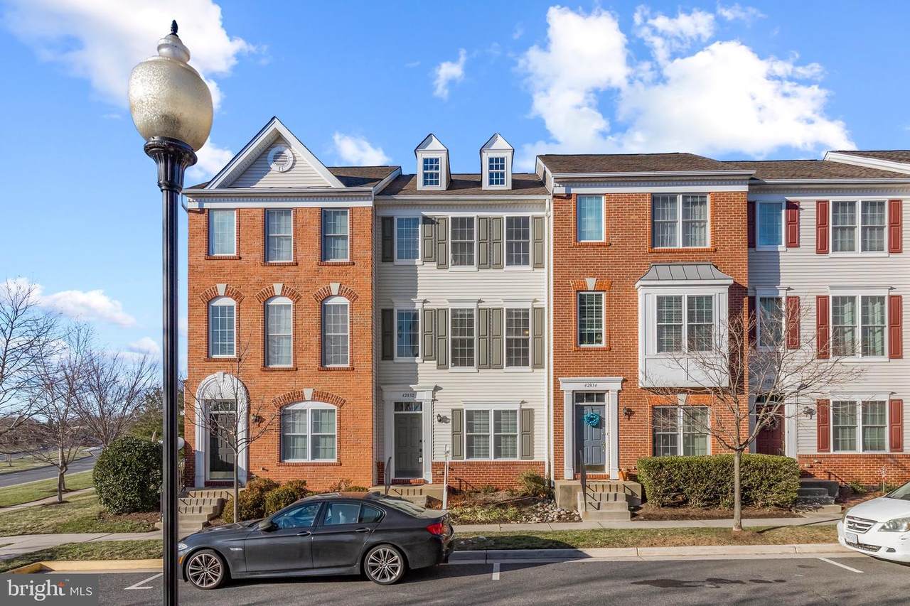 42832 Mccomas Terrace - Photo 1