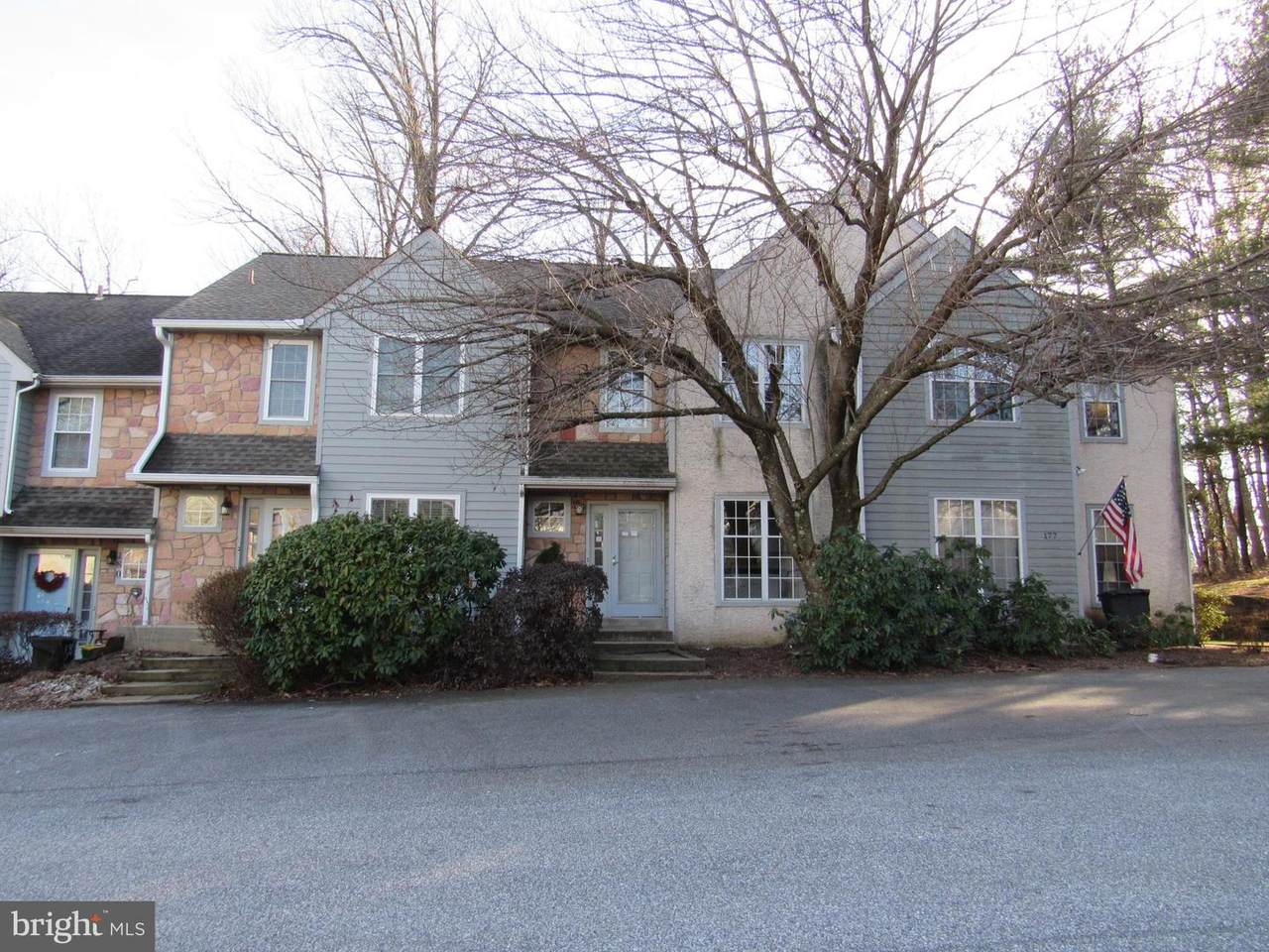 178 Nottingham Court - Photo 1