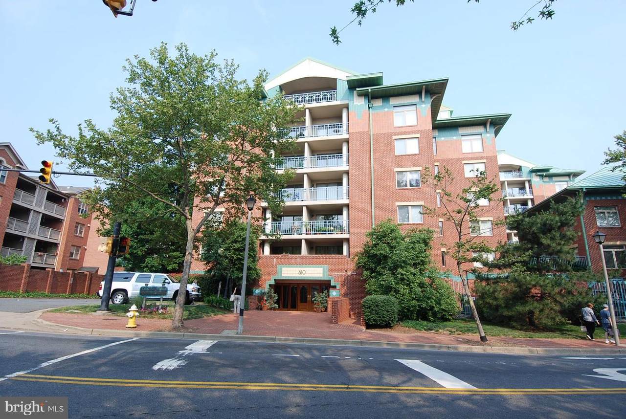 610 West Street - Photo 1