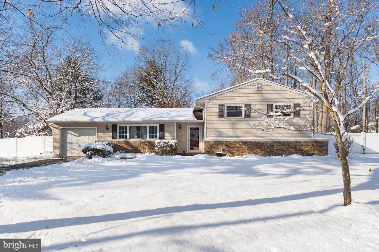 5 Amy Drive - Photo 1