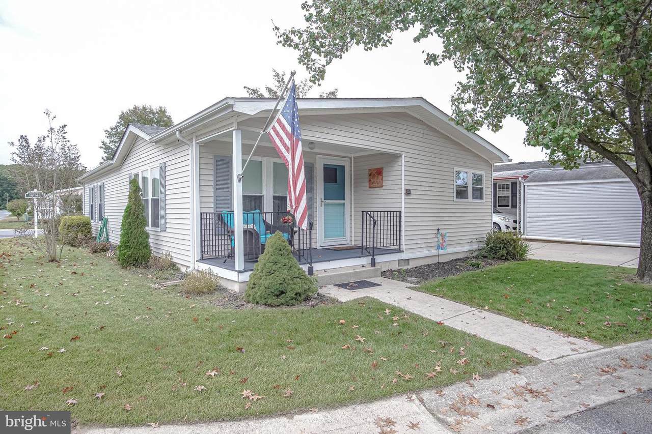 422 VIRGINIA PLACE - Photo 1