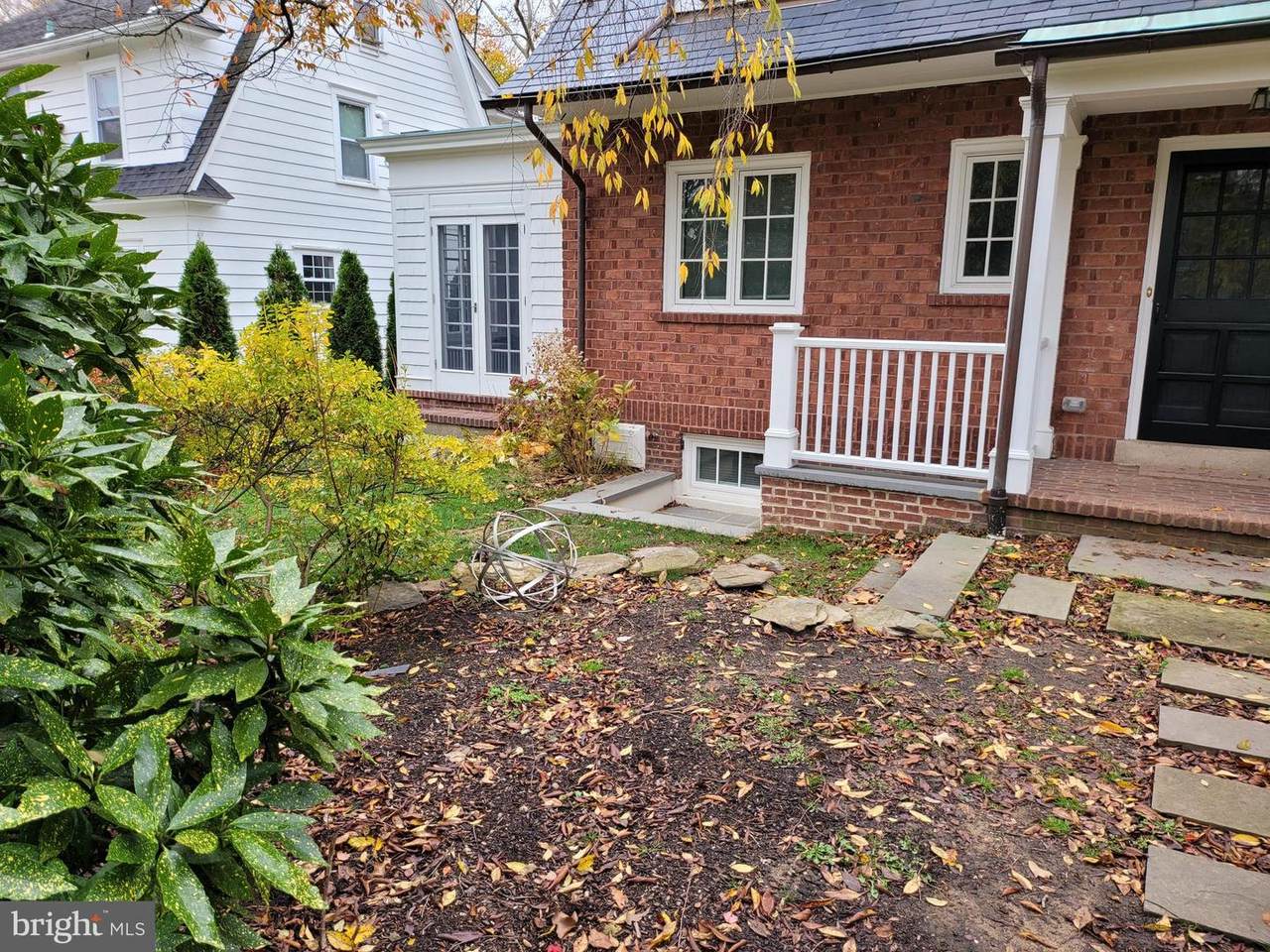 109 Moore Street - Photo 1