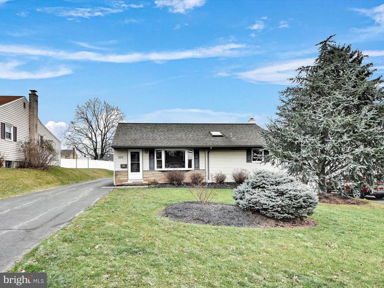 525 Locust Street - Photo 1