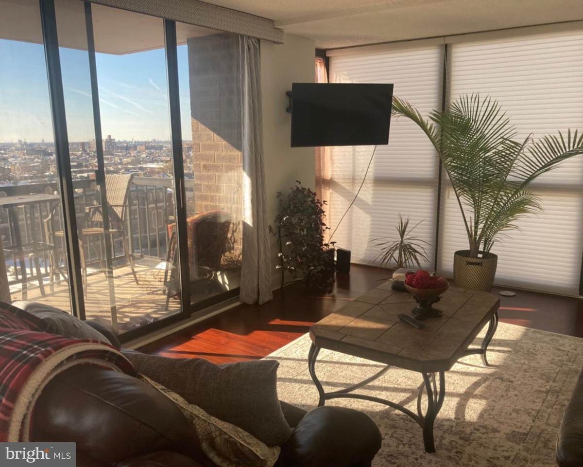 241 6TH Street - Photo 1