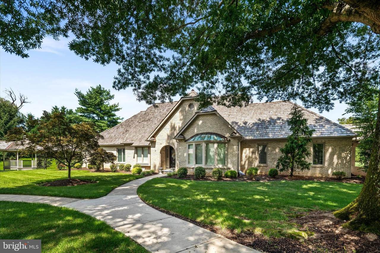 2 Willow Point - Photo 1