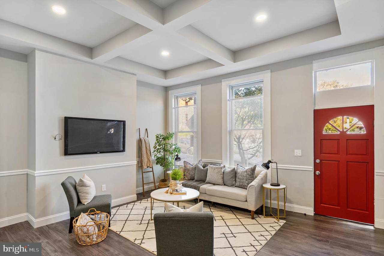 1723 Hollins Street - Photo 1