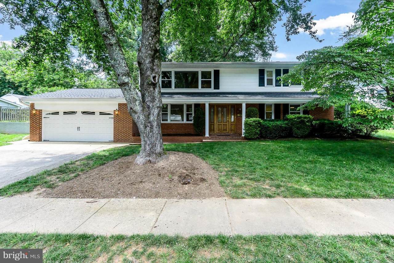203 James Drive - Photo 1
