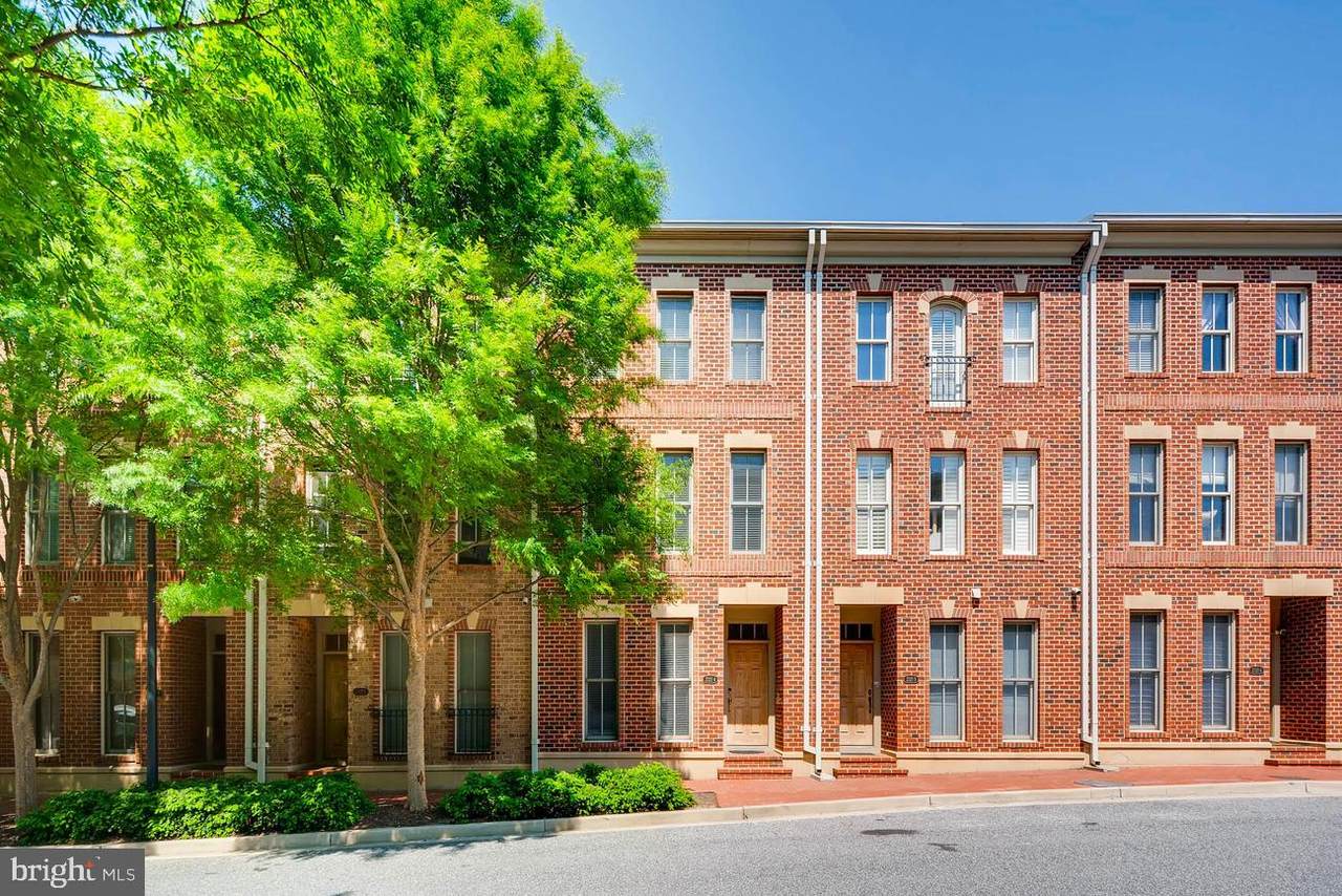 2321 Boston Street - Photo 1