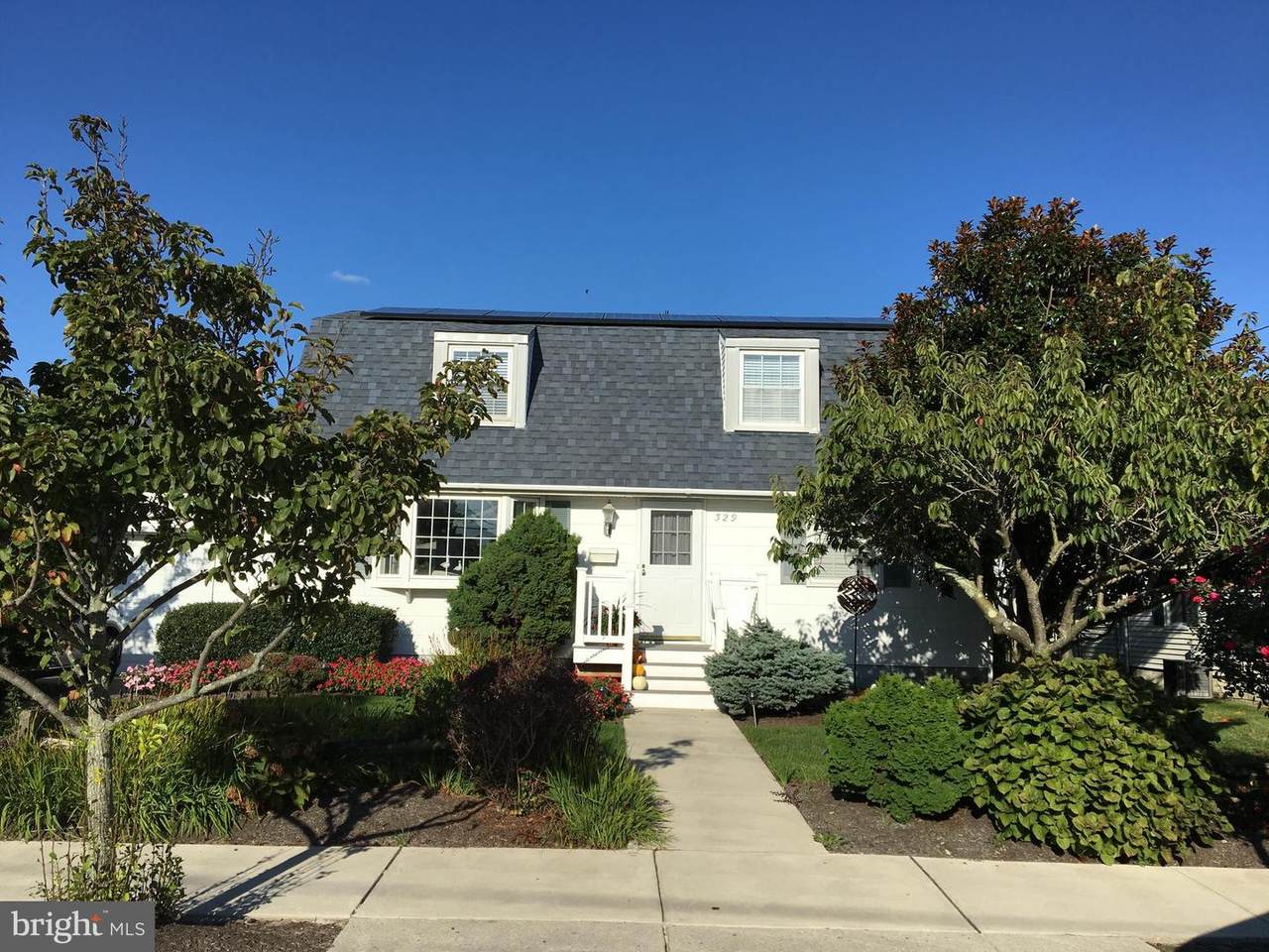 329 14TH ST S - Photo 1