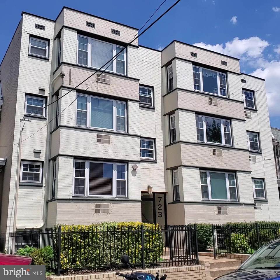 723 Longfellow Street - Photo 1
