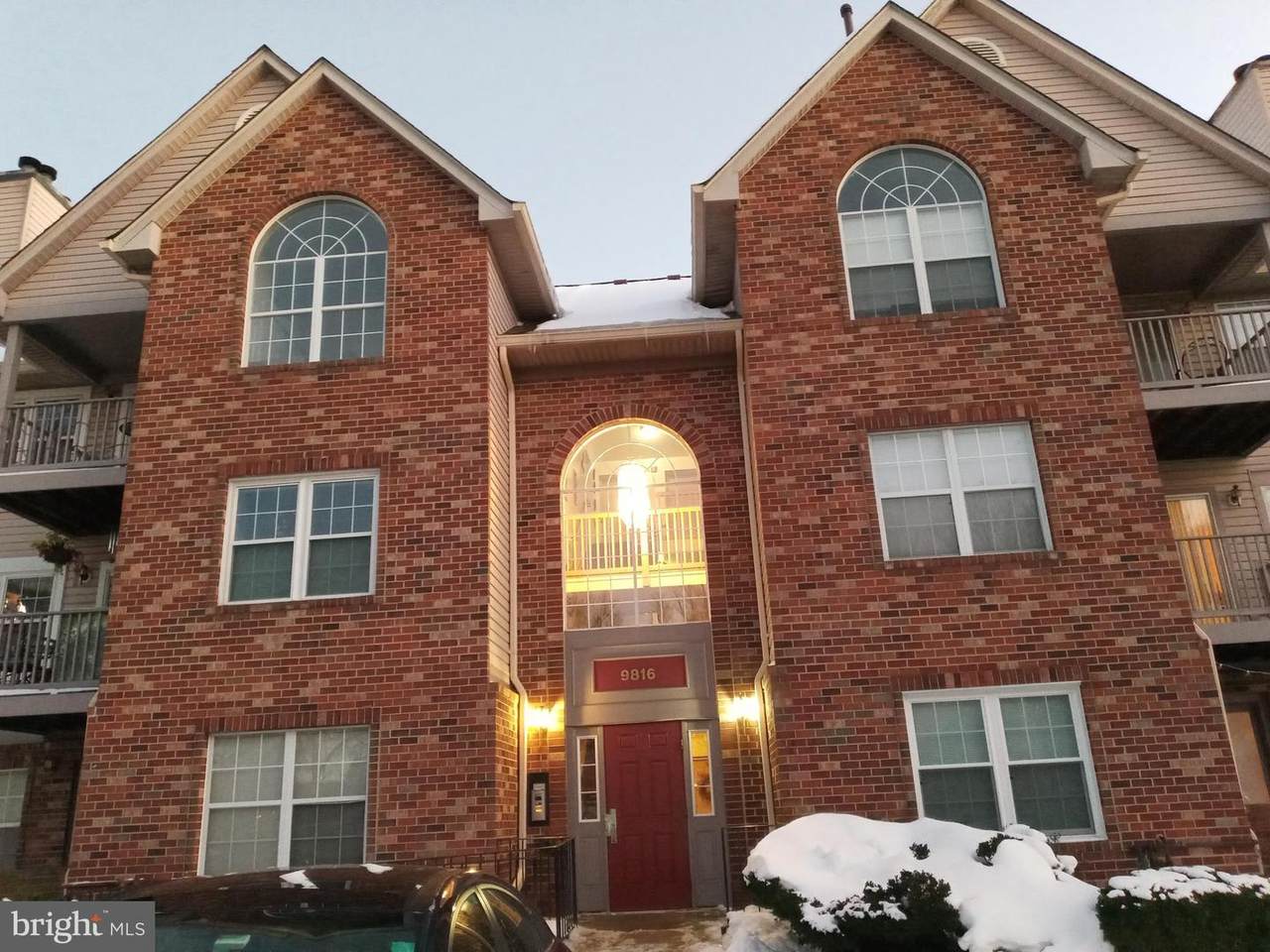 9816 Lake Pointe Court - Photo 1
