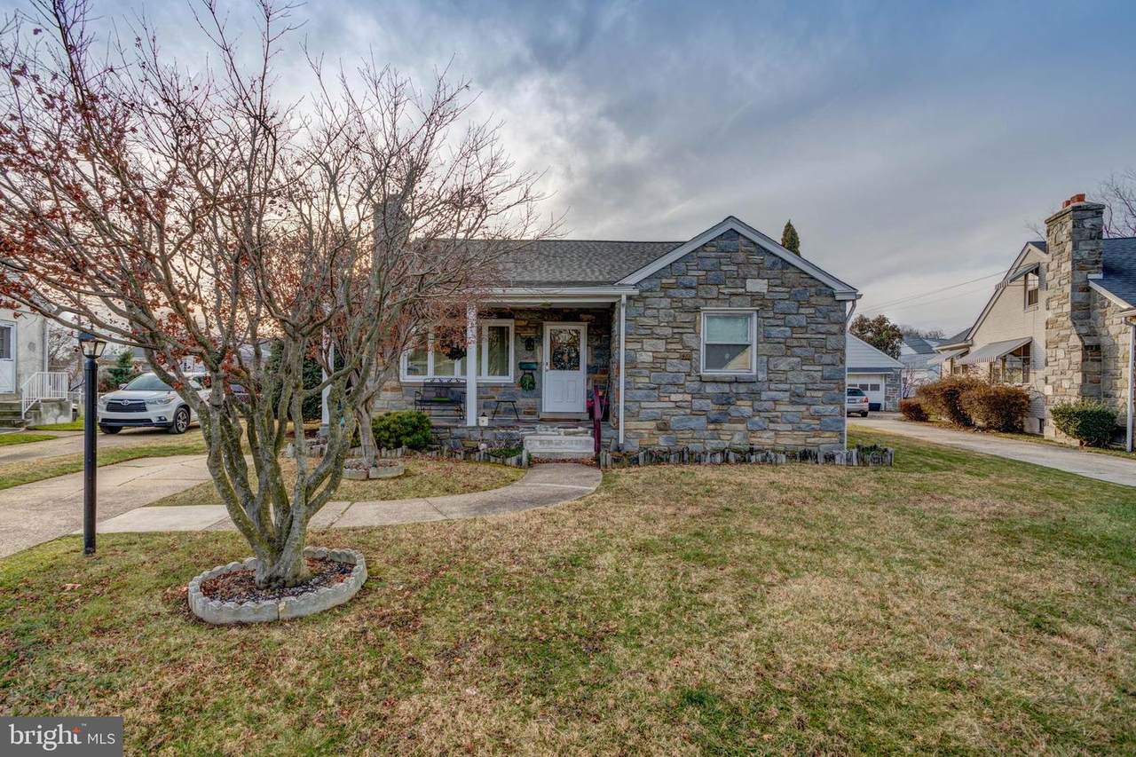 529 Kelly Avenue - Photo 1